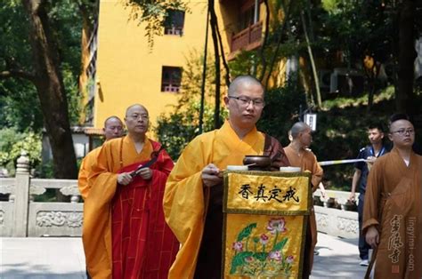 香港哪裡可以皈依|哪裡可以皈依... 我找不到地方....